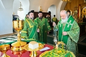 У день пам'яті преподобних Зосими, Саватія та Германа Соловецьких Святіший Патріарх Кирил звершив Літургію в Соловецькому монастирі