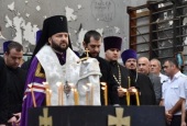 Arhiepiscopul de Vladikavkaz Leonid a săvârșit litia de pomenire a celor decedați în rezultatul actului terorist din Beslan