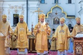 В Неделю 14-ю по Пятидесятнице митрополит Киевский Онуфрий совершил Божественную литургию в Киево-Печерской лавре