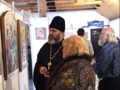 В Новосибирске проходит выставка резных и писаных икон