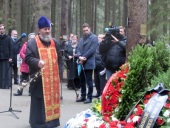 Память жертв репрессий молитвенно почтили в Санкт-Петербурге