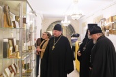 Выставка старинных икон открылась в Александро-Невской лавре