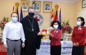 Οι ενορίες της Ρωσικής Ορθοδόξου Εκκλησίας στην Καμπότζη προσέφεραν έναν τόνο ρύζι υπέρ των πληγέντων από τις πλημμύρες
