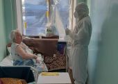 Клирики Балашовской епархии посетили COVID-больных в «красной» зоне районной больницы
