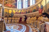В Неделю пред Богоявлением Предстоятель Украинской Православной Церкви совершил Литургию в Киево-Печерской лавре