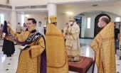 Ο Αρχιεπίσκοπος Κορέας Θεοφάνης τέλεσε τη Θεία Λειτουργία στον ναό του Αγίου Αποστόλου Φιλίππου στη Σάρτζα των ΗΑΕ