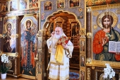 În Duminica Înfricoşătoarei Judecăţi Sanctitatea Sa Patriarhul Chiril a săvârșit Dumnezeiasca Liturghie la schitul „Sfântul Alexandru Nevski”