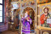 Slujirea Patriarhului în Duminica Sfintei Cruci la schitul „Sfântul Alexandru Nevski”