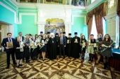 Глава Ставропольской митрополии вручил врачам Патриаршие награды