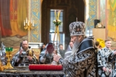 Предстоятель Украинской Православной Церкви совершил последнюю в этом году Литургию Преждеосвященных Даров