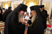 Εκπρόσωποι της Ρωσικής Εκκλησιαστικής Αποστολής ευχήθηκαν στον Πατριάρχη Ιεροσολύμων για την εορτή του Πάσχα