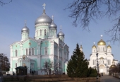 Сонм архипастырей Русской Православной Церкви совершил Божественную литургию в Серафимо-Дивеевской обители