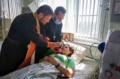 Четверо детей, пострадавших при стрельбе в школе № 175 г. Казани, причастились Святых Христовых Таин в больнице