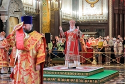 În Duminica Sfintelor Femei Mironosițe Sanctitatea Sa Patriarhul Chiril a săvârșit Dumnezeiasca Liturghie în Catedrala „Hristos Mântuitorul”
