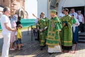 В день престольного торжества Патриарший экзарх всея Беларуси совершил Литургию в минском храме преподобного Сергия Радонежского
