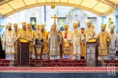 Preafericitul mitropolit al Kievului și al întregii Ucraine Onufrii cu prilejul celei de-a șaptea aniversări a intronizării a săvârșit Dumnezeiasca Liturghie în Lavra Pecerska din Kiev