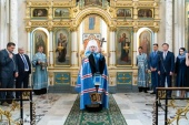 В День знаний Патриарший экзарх всея Беларуси совершил в Свято-Духовом соборе Минска молебен перед началом учебного года