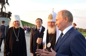 Președintele Rusiei, Vladimir Putin, și Sanctitatea Sa Patriarhul Chiril au luat parte la inaugurarea complexului comemorativ „Cneazul Alexandru Nevski cu oștitrea sa” pe malul lacului Ciudskoe