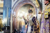 В праздник Воздвижения Креста Господня Святейший Патриарх Кирилл совершил Литургию в Храме Христа Спасителя