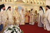 Представители четырех Поместных Церквей приняли участие в богослужении по случаю юбилея подворья Русской Православной Церкви в Бейруте