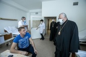 Митрополит Кемеровский Аристарх посетил пострадавших в результате аварии на шахте «Листвяжная»