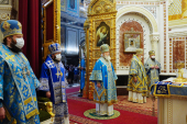 His Holiness Patriarch Kirill celebrates Liturgy on the Feast of the Entry of the Most Holy Theotokos into the Temple