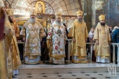В Неделю 24-ю по Пятидесятнице Предстоятель Украинской Православной Церкви совершил Литургию в Киево-Печерской лавре