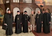 Ο αντιπρόεδρος του ΤΕΕΣ και αντιπροσωπεία του Ιδρύματος Υποστηρίξεως Χριστιανικής Κληρονομιάς και Πολιτισμού συναντήθηκαν με τον επίσκοπο Ορεινού Καρλοβακίου Γεράσιμο