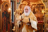 В день памяти святителя Николая Чудотворца Святейший Патриарх Кирилл совершил Литургию в Александро-Невском скиту