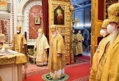 У Неділю 27-у після П'ятидесятниці Предстоятель Руської Церкви звершив Літургію в Храмі Христа Спасителя