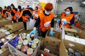 Православные волонтеры в Москве помогли собрать 40 тонн продуктов для нуждающихся. Информационная сводка от 26 декабря 2021 года