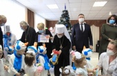 Архиереи и священники поздравили с Рождеством Христовым пациентов больниц и подопечных социальных учреждений