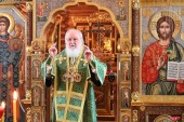 У день пам'яті преподобного Серафима Саровського Святіший Патріарх Кирил звершив Літургію в Олександро-Невському скиті