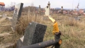 Более 80 могил разрушено на сербском кладбище в Косово