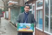 Симферопольская епархия направила гуманитарную помощь беженцам из Донбасса