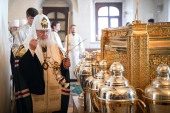Святіший Патріарх Кирил звершив молебень на початок мироваріння