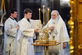 В Великую Субботу Святейший Патриарх Кирилл совершил Литургию в Храме Христа Спасителя