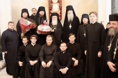 Ρώσοι κληρικοί ευχήθηκαν στον Πατριάρχη Ιεροσολύμων Θεόφιλο για την Ανάσταση του Κυρίου