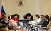 Взаимодействие Русской Православной Церкви и государства в сфере социальной защиты населения обсудили на круглом столе в Совете Федерации