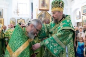 Патриарший экзарх всея Беларуси возглавил престольный праздник в Свято-Духовом кафедральном соборе Минска