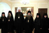 Комиссия по проведению экспертной оценки курсов базовой подготовки в области богословия для монашествующих посетила Владивостокскую епархию