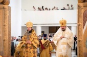 Metropolitan Anthony of Volokolamsk and Archbishop Nestor of Madrid celebrate Liturgy at Trinity Cathedral in Paris