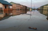 Служба помощи Якутской епархии помогает пострадавшим от наводнений