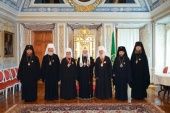 Святіший Патріарх Кирил вручив церковні ордени ряду архієреїв Руської Православної Церкви