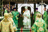 Ανήμερα της 600ής επετείου της ανακομιδής των τιμίων λειψάνων του Οσίου Σεργίου του Ραντονέζ ο Προκαθήμενος της Ρωσικής Εκκλησίας προέστη της Θείας Λειτουργίας στη Λαύρα Αγίας Τριάδος-Αγίου Σεργίου
