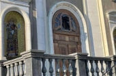 От обстрелов пострадал кафедральный собор города Донецка