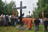 Крестный ход по местам захоронений жертв репрессий прошел в Архангельской епархии
