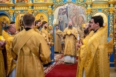 Митрополит Воскресенский Дионисий совершил Литургию на Аланском подворье в Москве