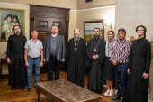 Гости из Румынской Православной Церкви посетили московский Сретенский монастырь
