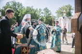 Митрополит Ростовский Меркурий освятил закладной камень в основание храма на территории Центральной городской больницы Азова